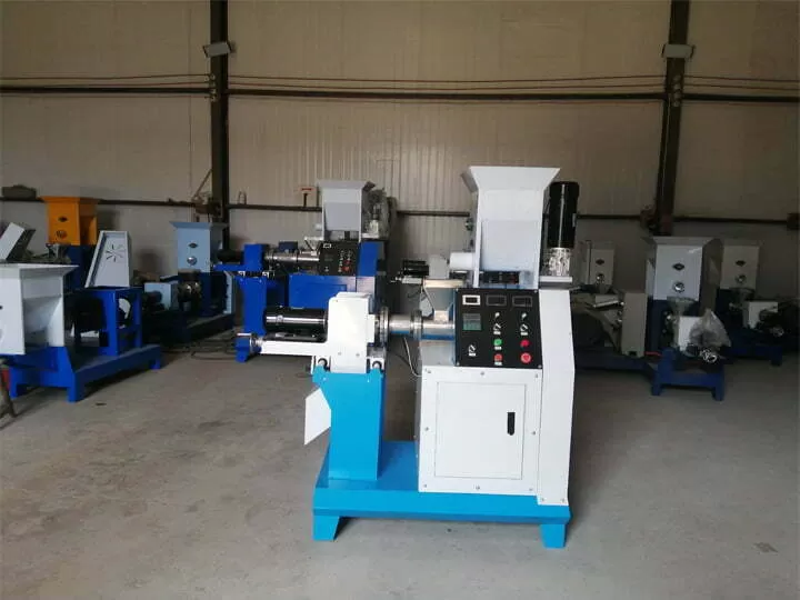 Small Fish Pellet Machine For Sale 4 Small-fish-feed-pellet-machine