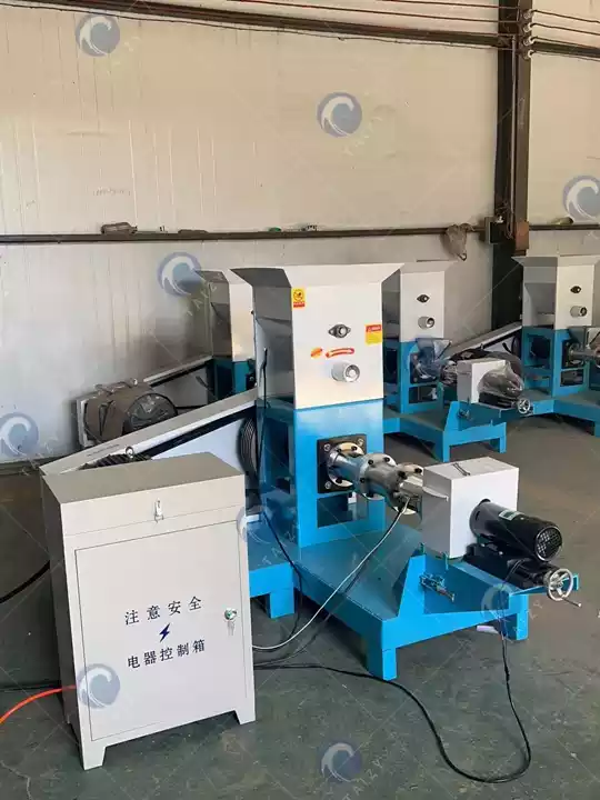 Fish feed pellet making machine