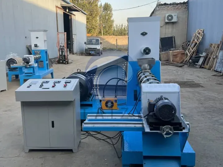 Machine à granulés d’alimentation flottante DGP-100 pour la fabrication d’aliments pour poissons à grande échelle