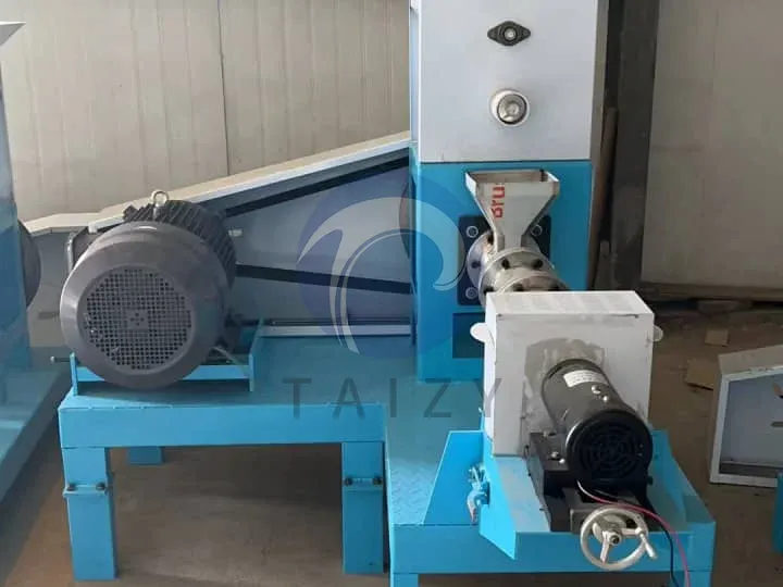floating fish pellet machine in fish feed pellet production line