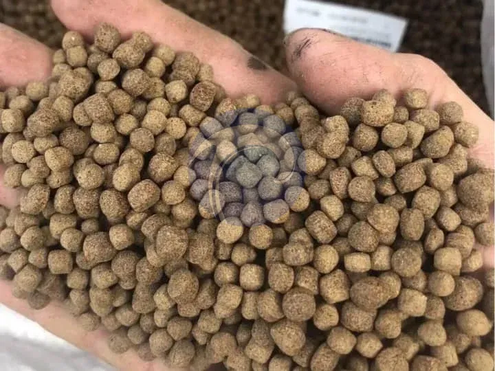 кормовые гранулы для рыб