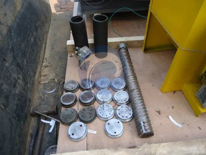 mold options and  spare parts